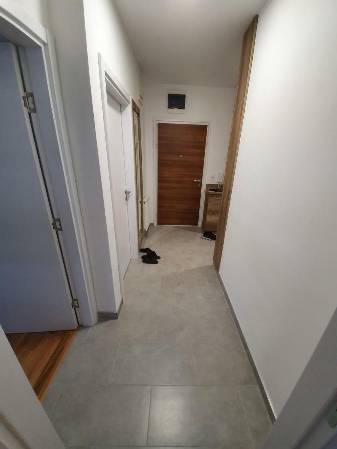 Apartman Lux Doboj Buitenkant foto