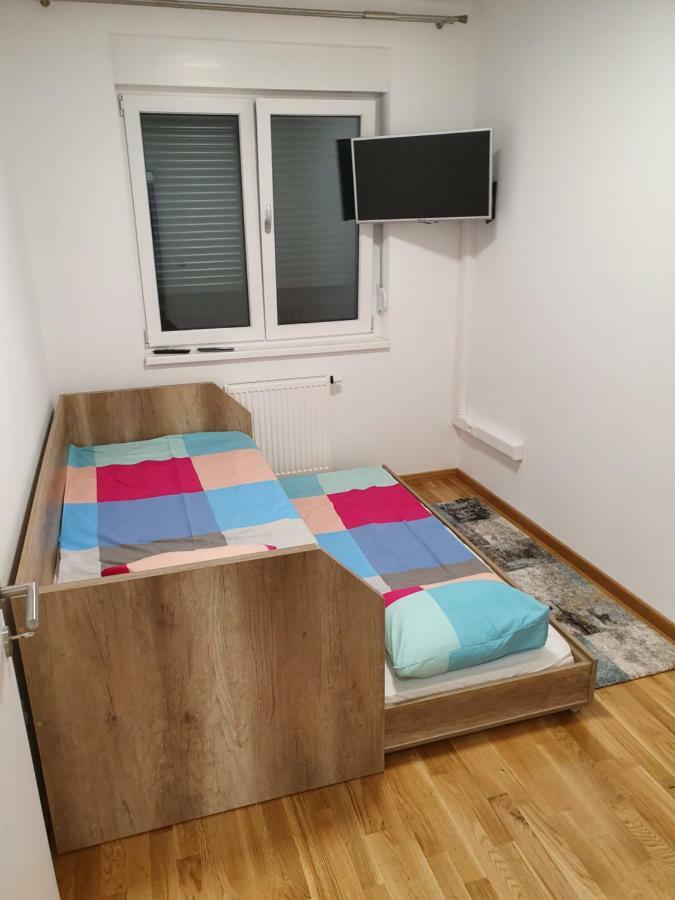 Apartman Lux Doboj Buitenkant foto